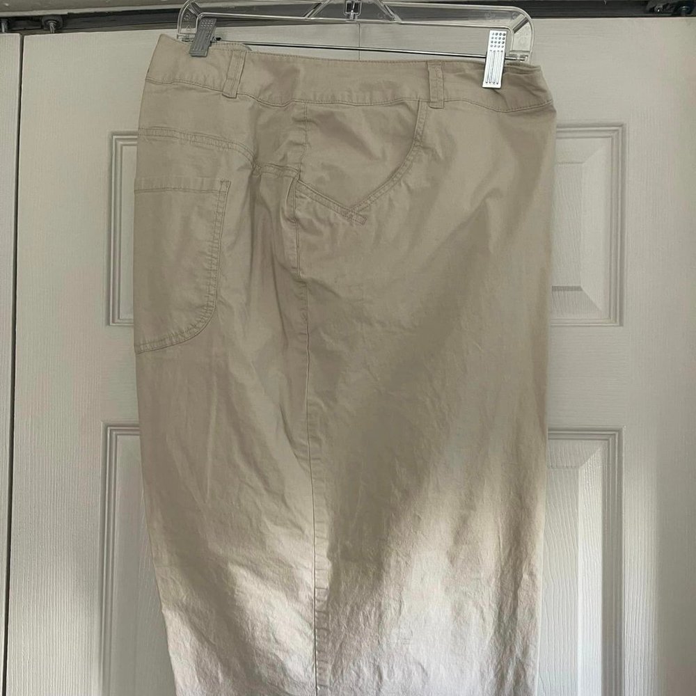 Lane Bryant size 28 light khaki capris.